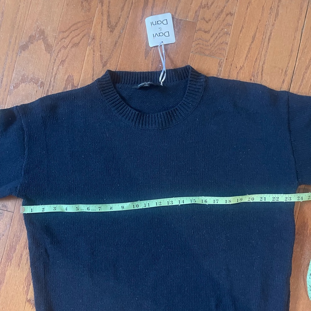 NWT Davi & Dani Navy Printed Sleeve Sweater Size 1X - Picture 8 of 9